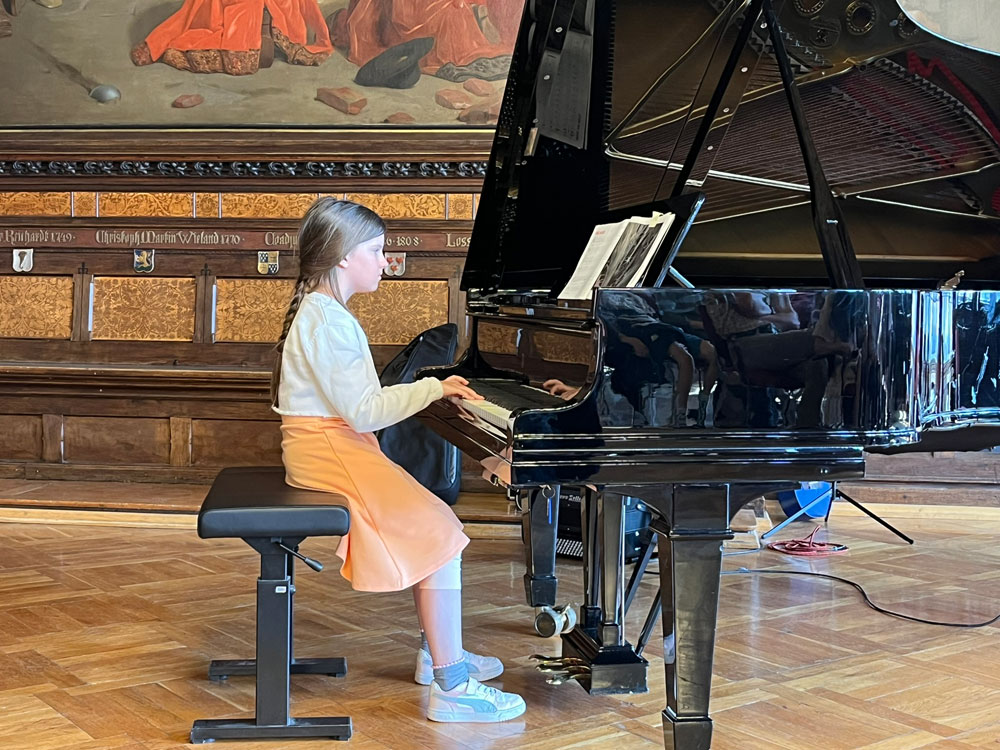 Ehmi spielt Klavier Sommerkonzert 2026